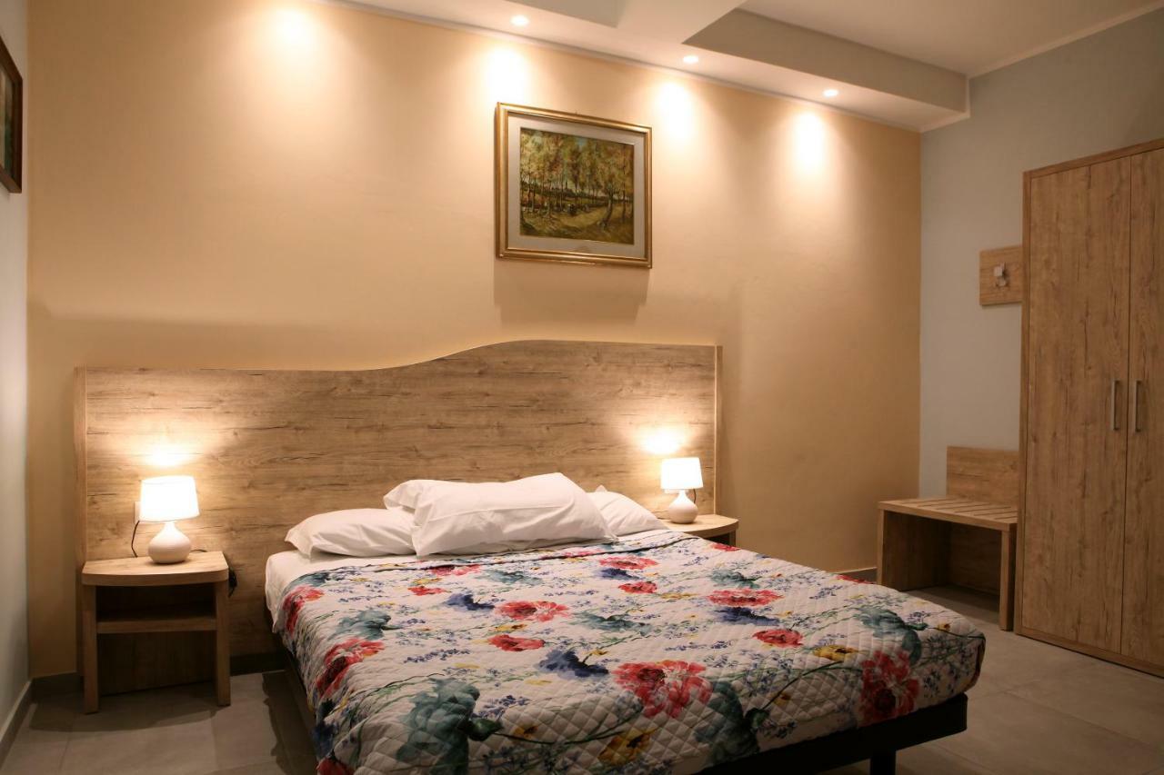 Bed and Breakfast La Casa Di Nonno Giulio Porto SantʼElpidio Exterior foto